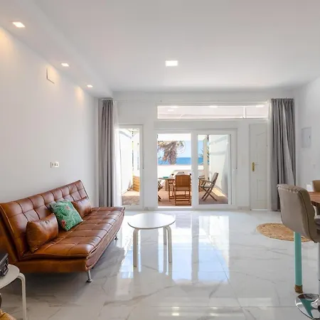 Santa Ana And Fun Apartman
