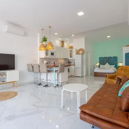 Santa Ana And Fun Apartment